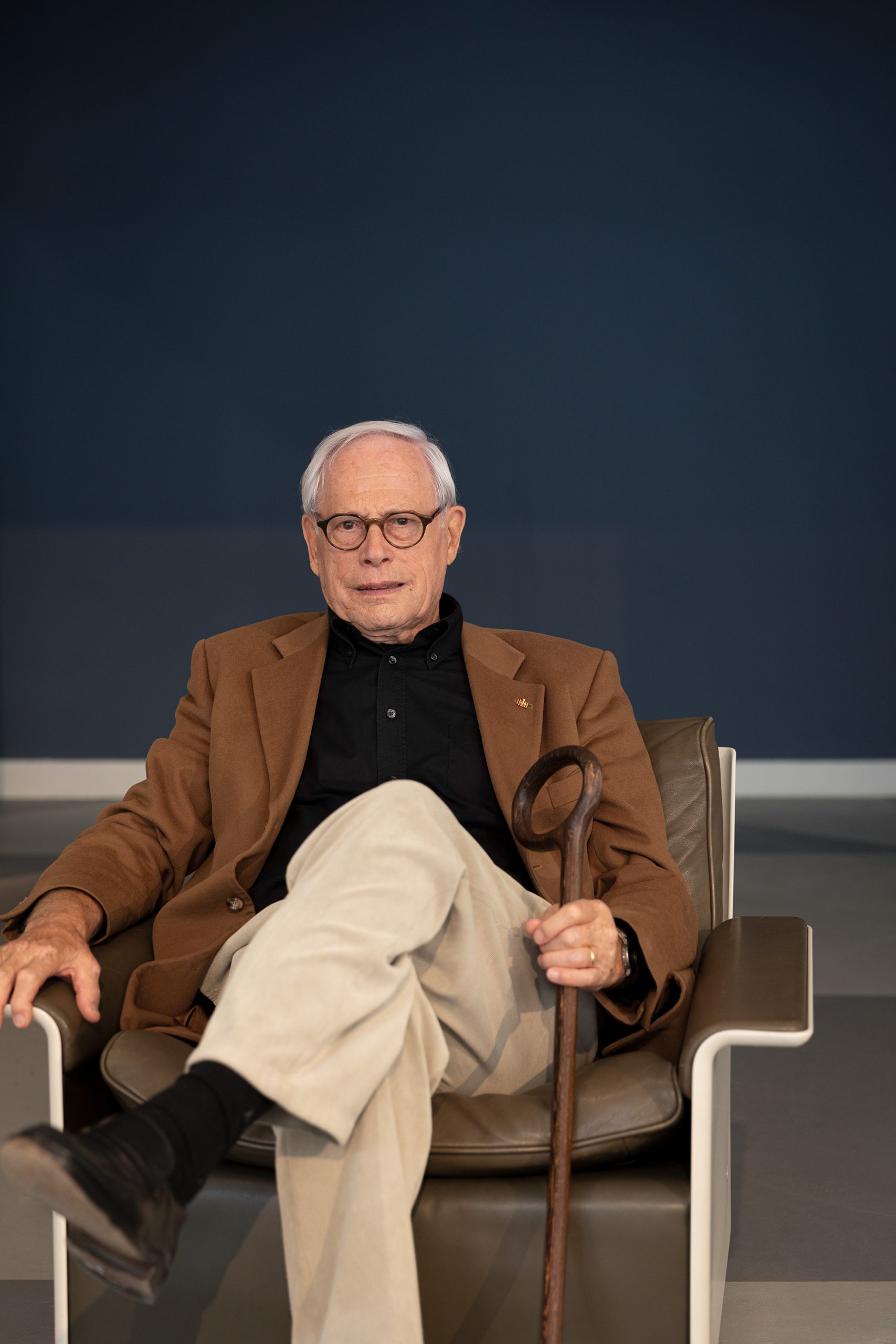 DieterRams_Legend_Braun_Vitsoe_ramsfilm_rams10principles_LessisMore_GermanDesigner_ProductDesigner_Designer_DesignerPortrait_GermanDesign_CreativeMinds_©_olivierhess_photography_02-scaled-1